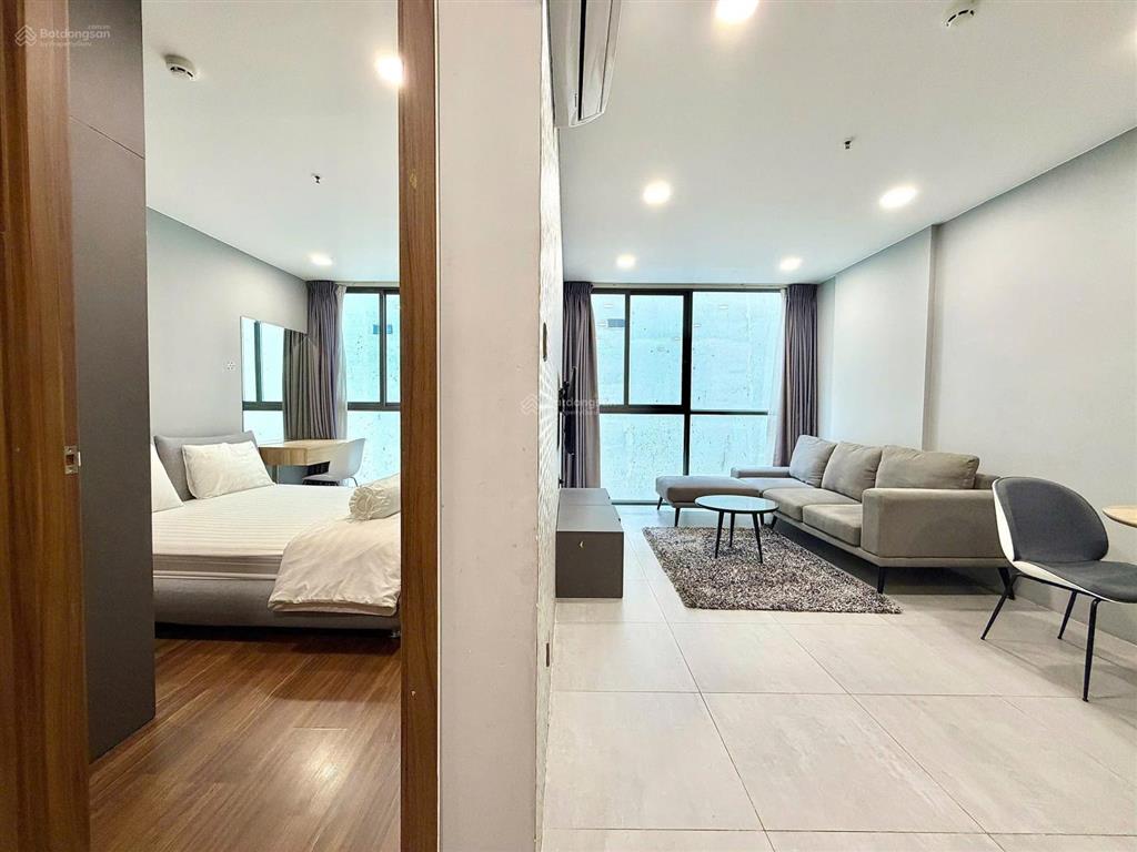 Cho thuê căn hộ mặt tiền đường, có thang máy, full nội thất, gần hutech, gtvt,