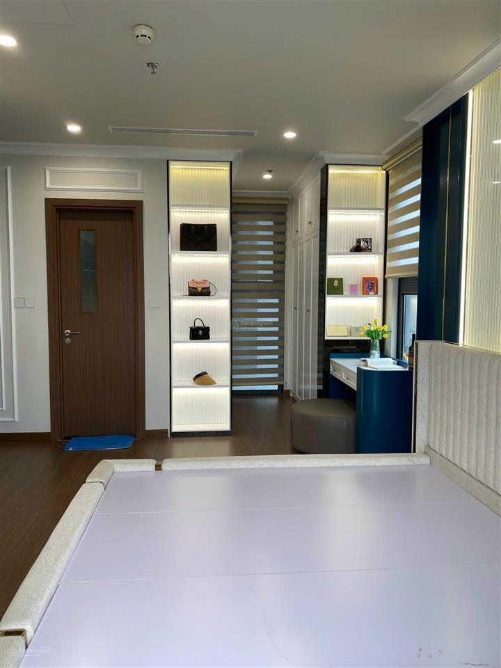 Căn hộ 3 ngủ (lô góc) 114,5m2 tầng 25 view hồ chung cư martrixone đường lê quang đạo
