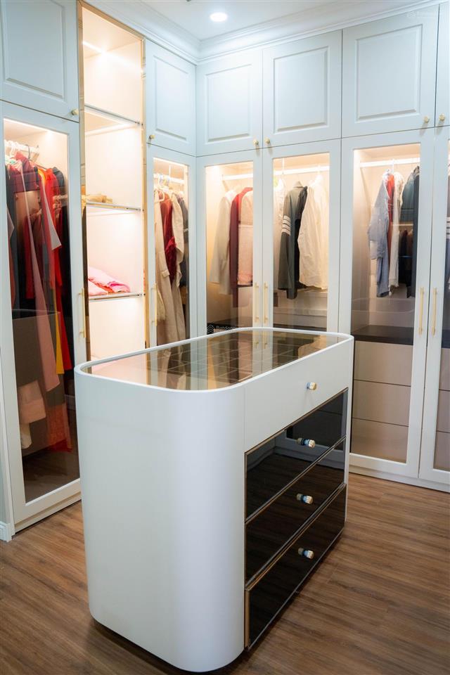 Bán căn hộ đập thông capital elite 18 phạm hùng  238m full nội thất cao cấp