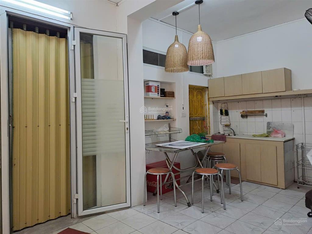 Cho thuê nhà 3 tầng phù hợp nhu cầu với hộ gia đình hoặc nhóm bạn