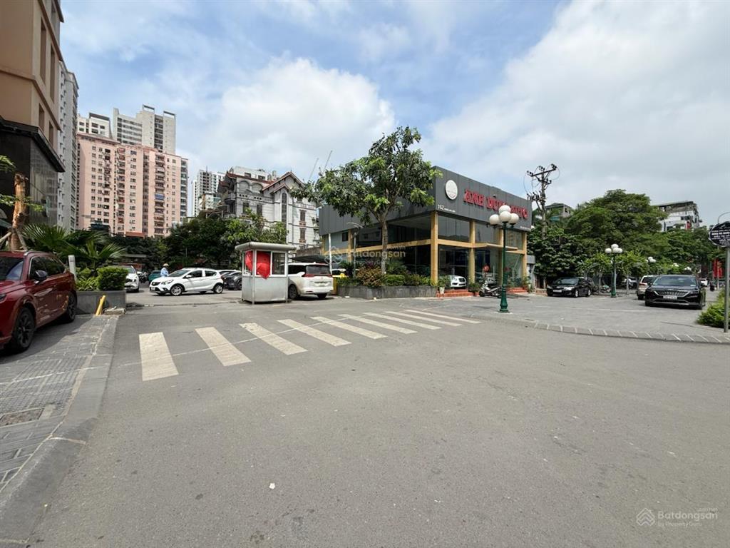 60m2 mặt tiền 5m trung tâm ngã tư sở, sổ đỏ nở hậu chính chủ.  0354 151 ***