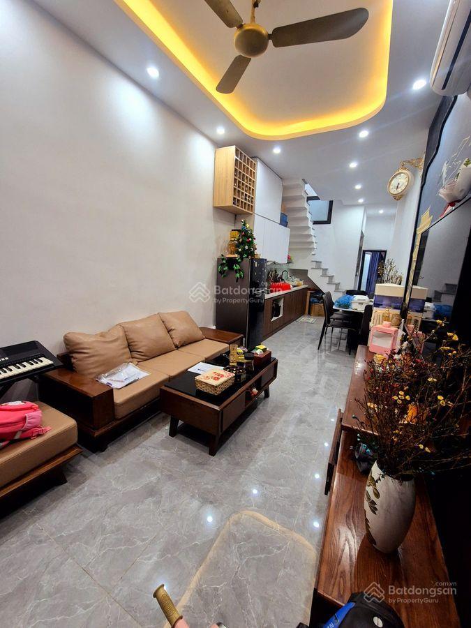 Bán nhà tại phố hàng chiếu, 2,4 tỷ, 25 m2, bao đẹp hot! vài bước ra ô tô dừng đỗ