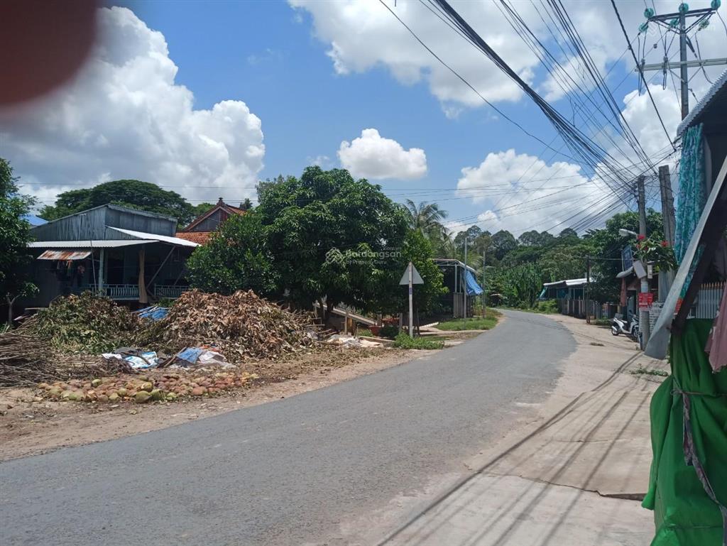 Chủ cần tiền bán ngay trong tuần  lô đất mặt tiền 22m sát vách cổng trường