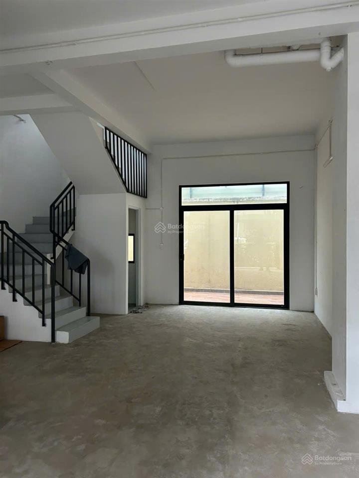 Cho thuê nhà văn phòng/ kho  khu biệt thự verosa khang điền q9