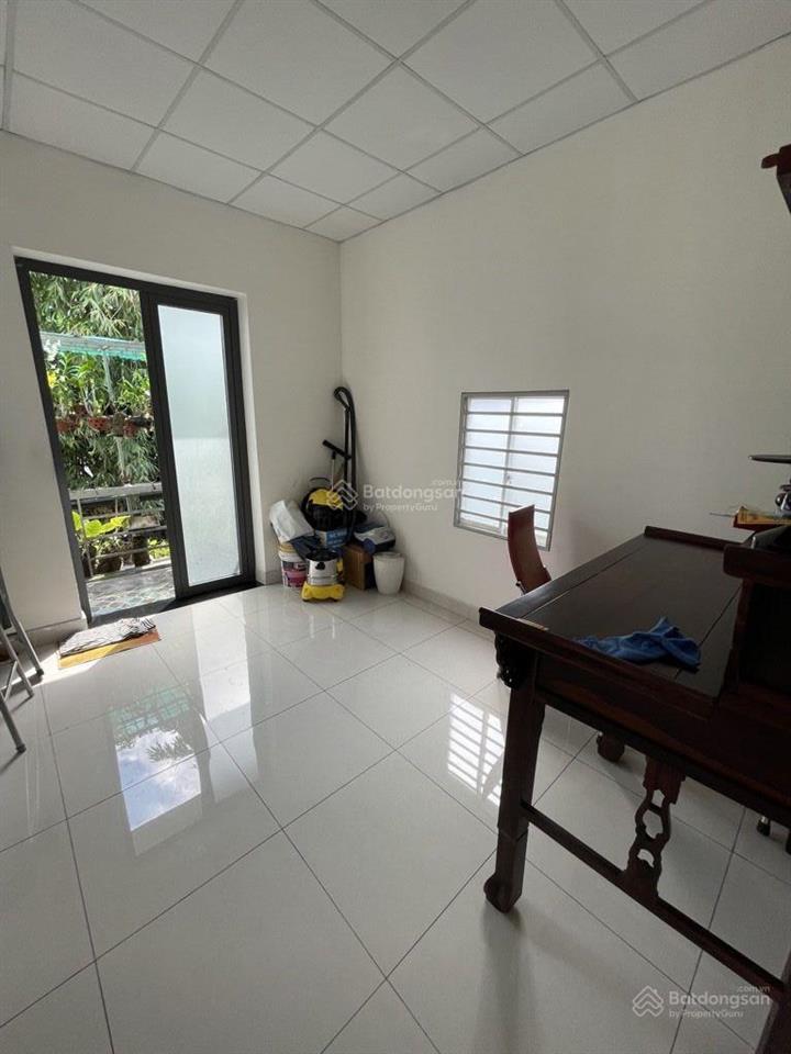 Bán nhà chính chủ tân phú, 4x14m có nở hậu, 71m2, 3pn, hxh, chỉ 6.4 tỷ