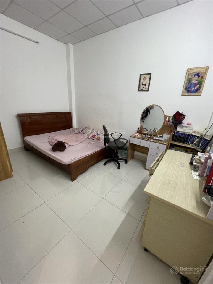 Bán nhà chính chủ tân phú, 4x14m có nở hậu, 71m2, 3pn, hxh, chỉ 6.4 tỷ