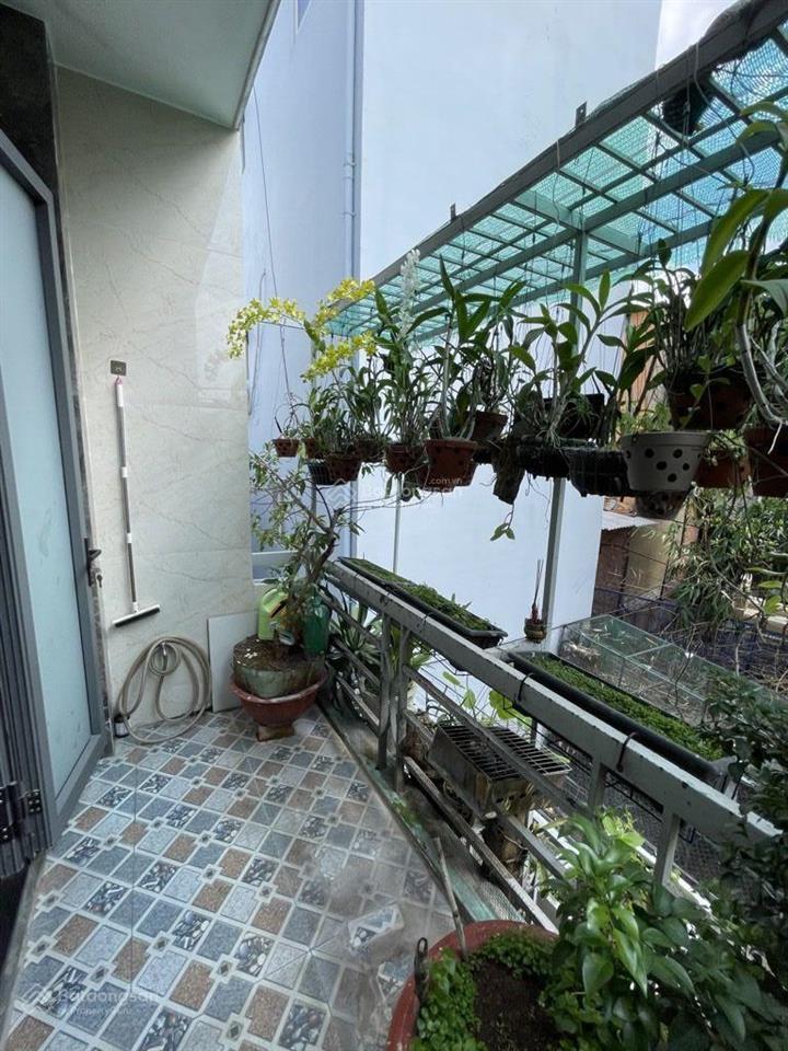 Bán nhà chính chủ tân phú, 4x14m có nở hậu, 71m2, 3pn, hxh, chỉ 6.4 tỷ