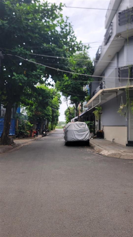 Nhà lê văn quới, quận bình tân, 36m2, 3 tầng, 3pn, hẻm xe hơi tới nhà, sát quận tân phú, chỉ 3.8 tỷ