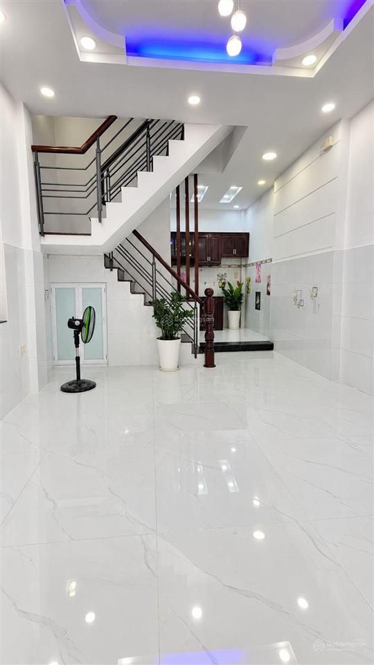 Nhà lê văn quới, quận bình tân, 36m2, 3 tầng, 3pn, hẻm xe hơi tới nhà, sát quận tân phú, chỉ 3.8 tỷ