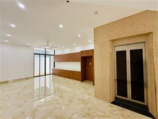 Bán Nhà Phố Full Nội Thất 5 Phòng Ngủ Có Thang Máy - KDT Thành Phố Cà Phê Trung Nguyên