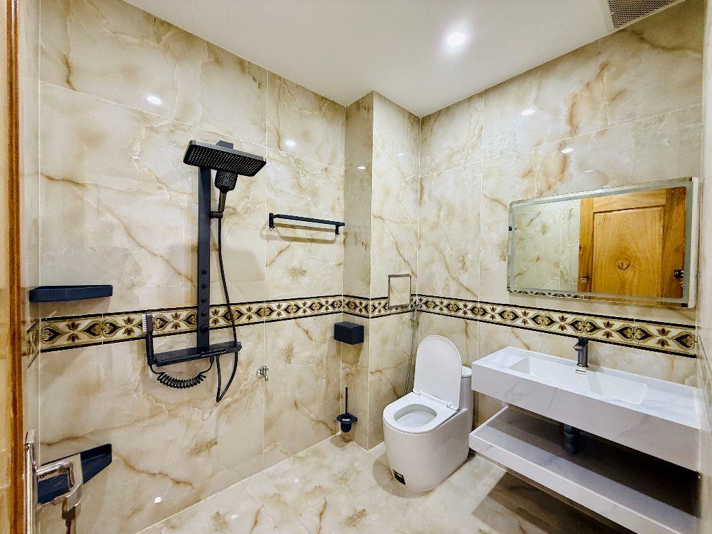 Bán Nhà Phố Full Nội Thất 5 Phòng Ngủ Có Thang Máy - KDT Thành Phố Cà Phê Trung Nguyên