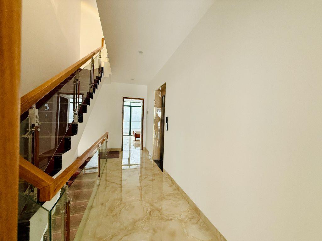 Bán Nhà Phố Full Nội Thất 5 Phòng Ngủ Có Thang Máy - KDT Thành Phố Cà Phê Trung Nguyên