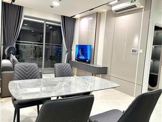 Sang trọng 1 căn hộ 83m2 2 phòng ngủ 16 triệu/th ở ngay liền, đầy đủ nội thất, view hồ bơi, lk81
