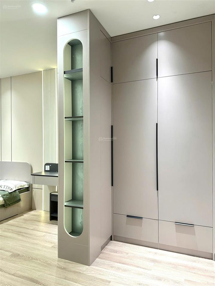 Sang trọng 1 căn hộ 83m2 2 phòng ngủ 16 triệu/th ở ngay liền, đầy đủ nội thất, view hồ bơi, lk81