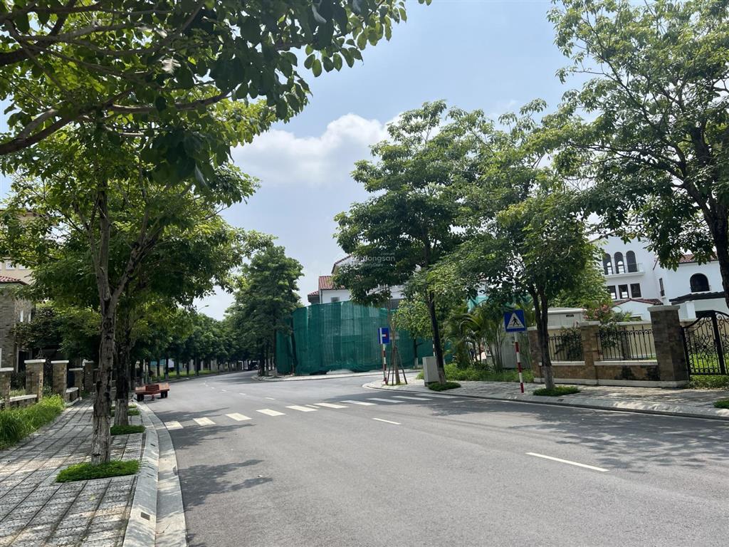 Chính chủ bán căn biệt thự sl view trực diện hồ điều hoà rộng 7ha sudico nam an khánh