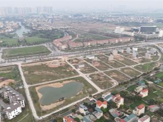 Chính chủ em cần bán lô góc đất dịch vụ khu 12,5ha xã an khánh , mặt đường rộng 21m