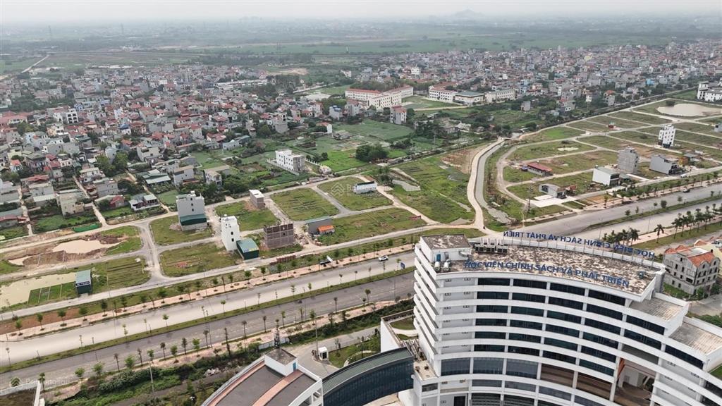 Chính chủ em cần bán lô góc đất dịch vụ khu 12,5ha xã an khánh , mặt đường rộng 21m