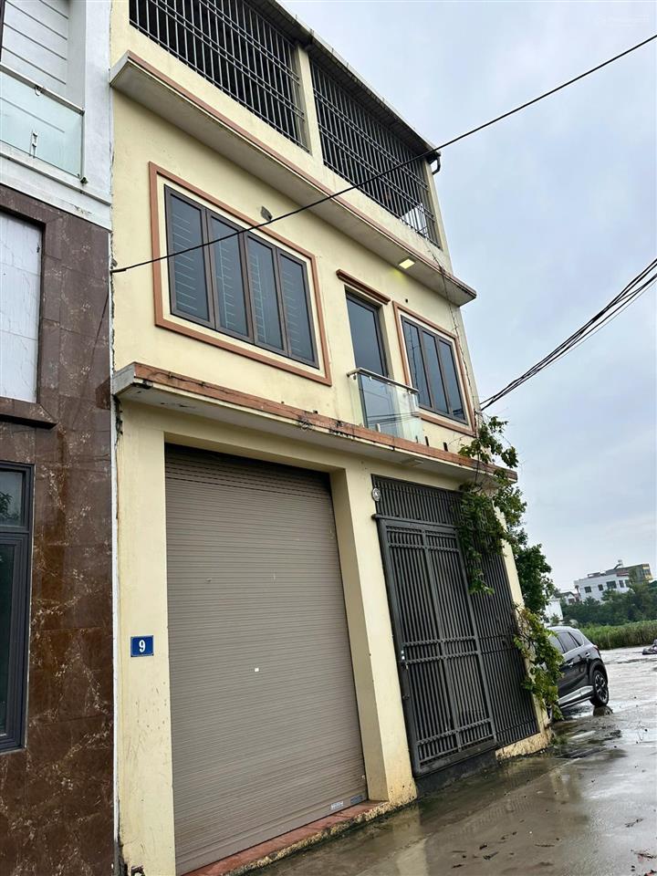 Chính chủ em cần bán căn nhà 3 tầng dân xây tâm huyết, kiên cố. tại thôn an hạ xã an khánh hà nội