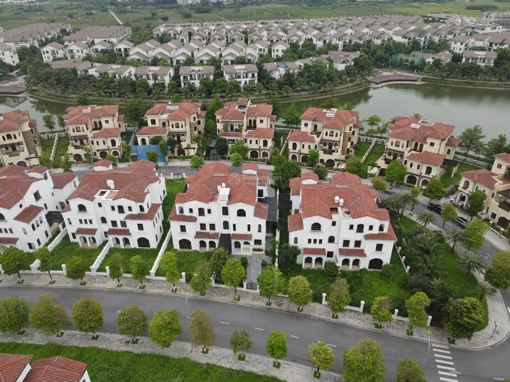 Chính chủ bán nhà vườn vista lago căn góc 400m² khu khép kín, an ninh 24/7 view hồ điều hòa 7,2ha