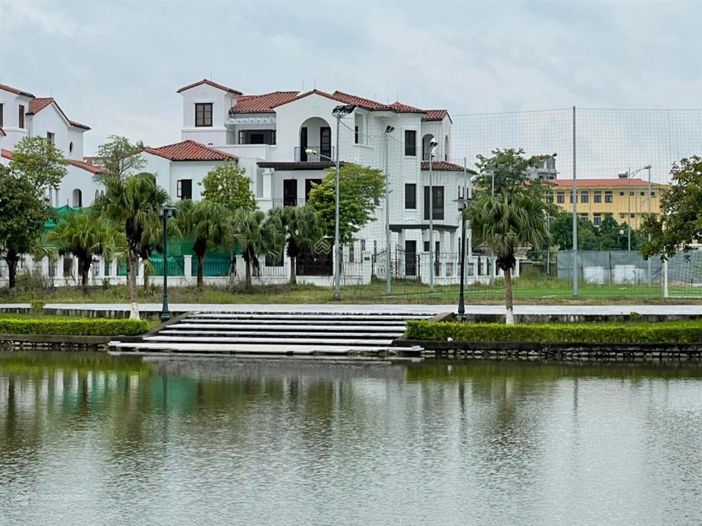 Chính chủ bán nhà vườn vista lago căn góc 400m² khu khép kín, an ninh 24/7 view hồ điều hòa 7,2ha