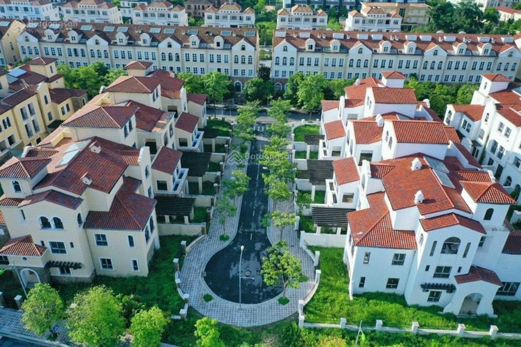 Chính chủ bán nhà vườn vista lago căn góc 400m² khu khép kín, an ninh 24/7 view hồ điều hòa 7,2ha