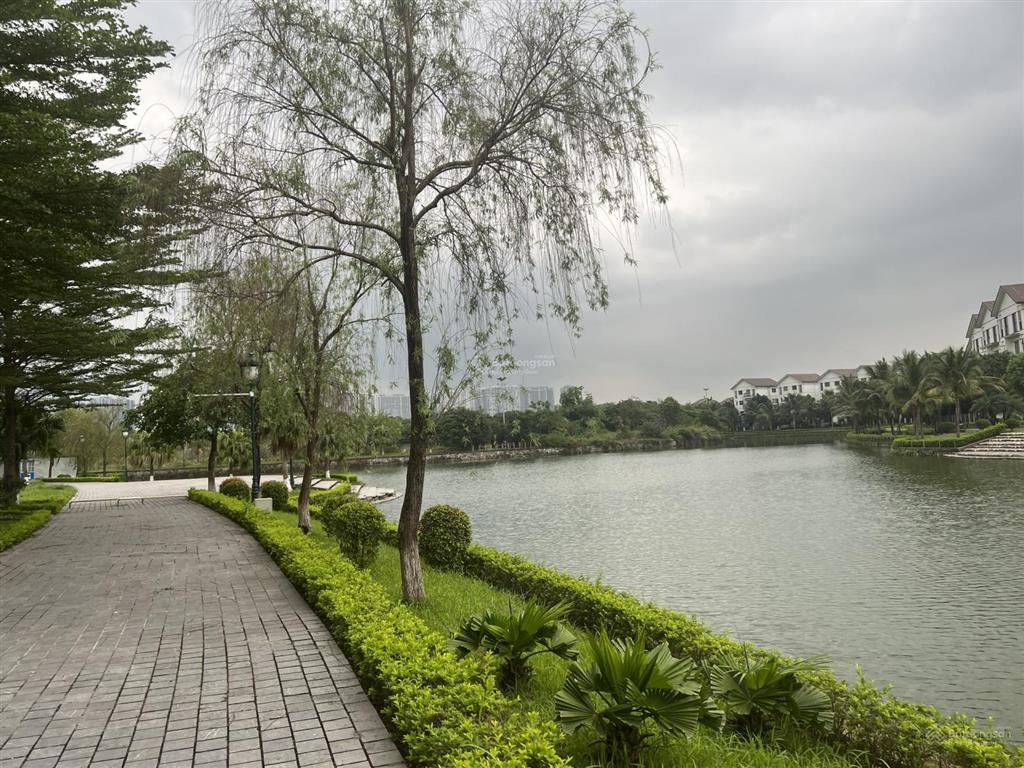 Chính chủ bán nhà vườn vista lago căn góc 400m² khu khép kín, an ninh 24/7 view hồ điều hòa 7,2ha