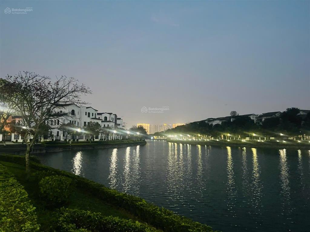 Chính chủ cần bán biệt thự siêu rộng view hồ tại vista nam an khánh