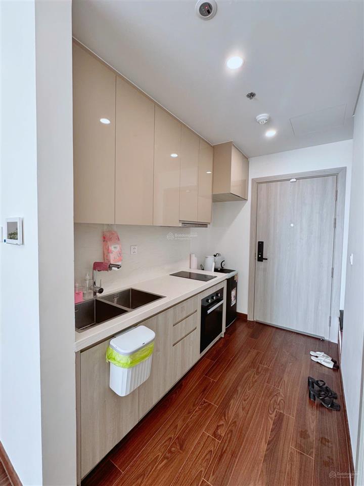 Bán căn hộ "studio" masteri west hight diện tích 28,6m2 nhà full đồ giá 3 tỷ 1 triệu bao phí