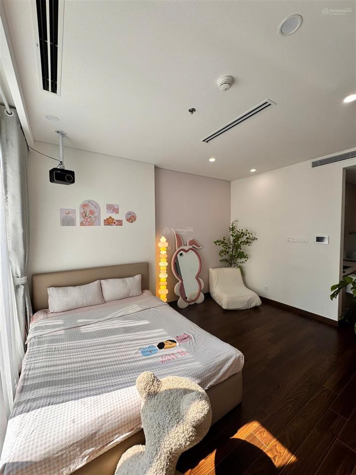 Bán căn hộ "studio" masteri west hight diện tích 28,6m2 nhà full đồ giá 3 tỷ 1 triệu bao phí