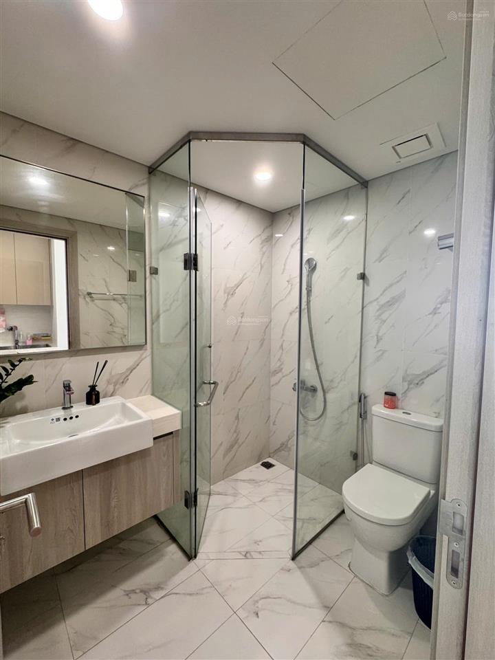 Bán căn hộ "studio" masteri west hight nhà đầy đủ đồ mới tầm view thoáng, giá 2.9 tỷ bao phí