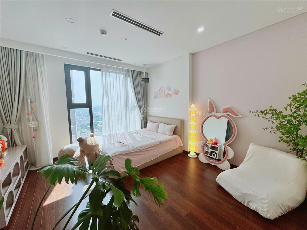Bán căn hộ "studio" masteri west hight nhà đầy đủ đồ mới tầm view thoáng, giá 2.9 tỷ bao phí