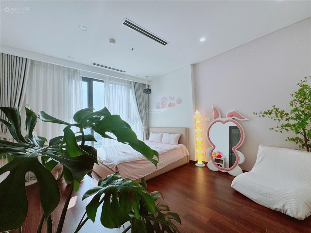 Bán căn hộ "studio" masteri west hight nhà đầy đủ đồ mới tầm view thoáng, giá 2.9 tỷ bao phí