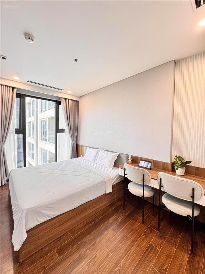 Chào bán căn hộ 3 phòng ngủ view hồ masteri west heights, 80,1m2 full đồ, giá chào 6,7 tỷ !