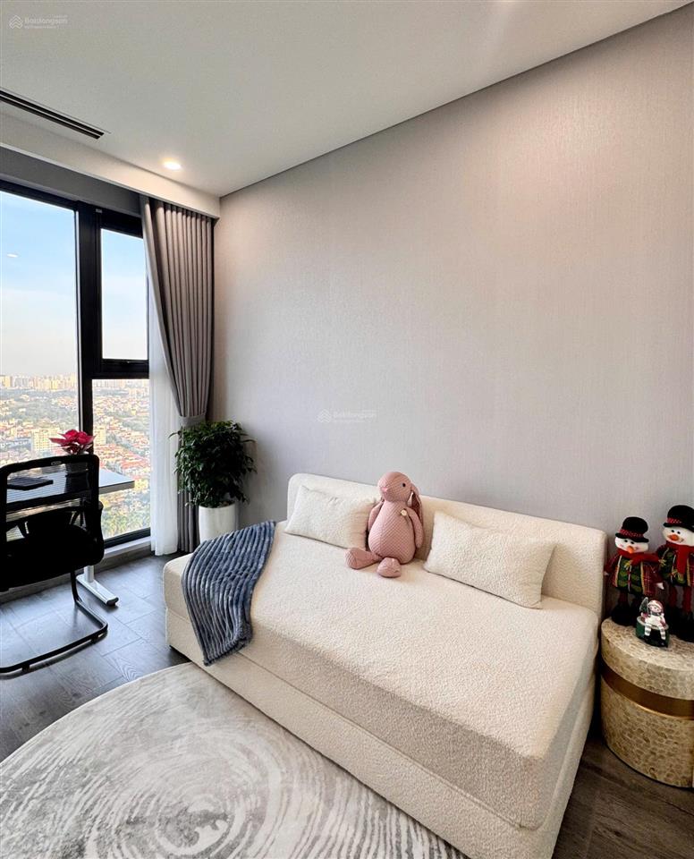 Chào bán căn hộ 3 phòng ngủ view hồ masteri west heights, 80,1m2 full đồ, giá chào 6,7 tỷ !