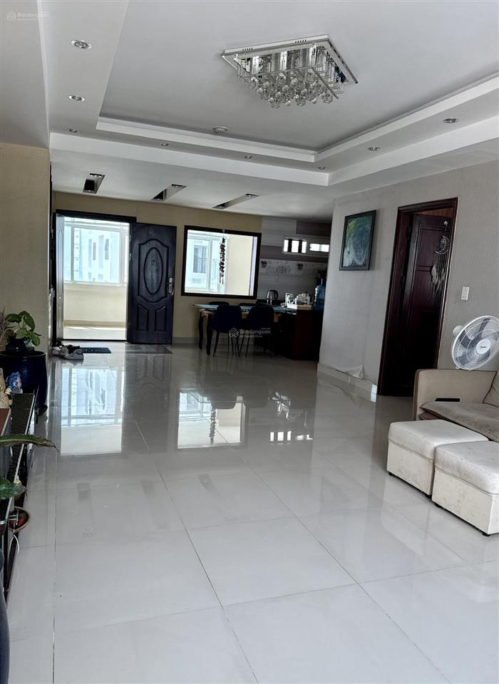 Chính chủ bán căn chung cư 118m² tầng 14 số 6 bãi dương 3pn, 2wc, 1 phòng khách, 1 bếp