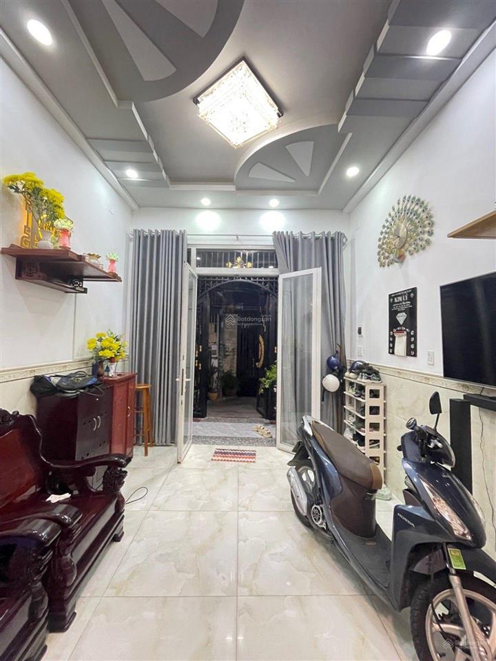 Nhà gần phạm hùng, trung tâm q8, hxh kia tới cửa, 3 tầng, 4pn, 4wc, chỉ 6,6 tỷ