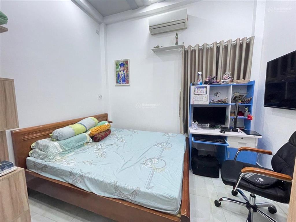 Nhà gần phạm hùng, trung tâm q8, hxh kia tới cửa, 3 tầng, 4pn, 4wc, chỉ 6,6 tỷ