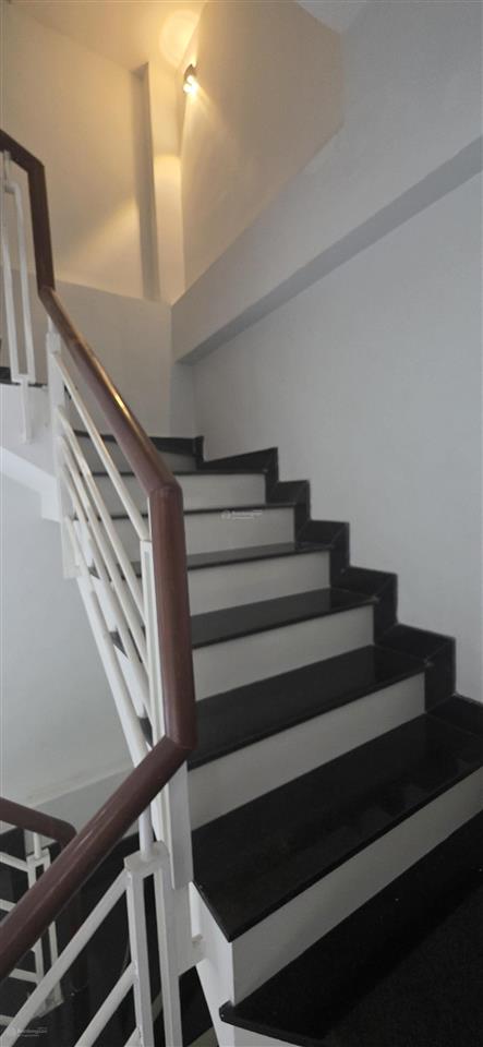 Mtkd 4 tầng  hẻm xe hơi 8m  dương bá trạc  quận 8  8.6 tỷ