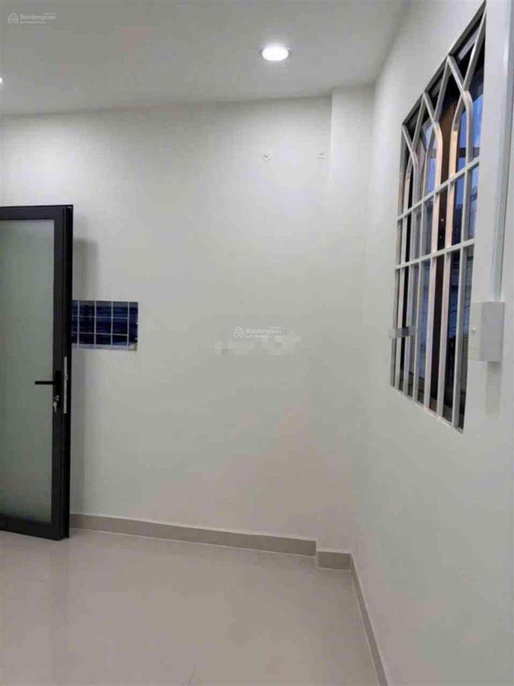 1,75 tỷ có nhà lưu hữu phước q8, shr, ngang 4m, 2 tầng