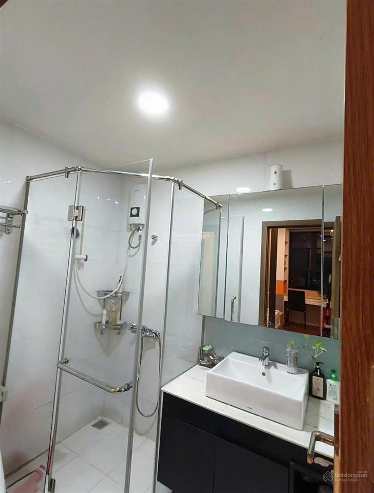 Bán gấp căn hộ centana thủ thiêm 2ty4 full nội thất, 88m2 sổ hồng