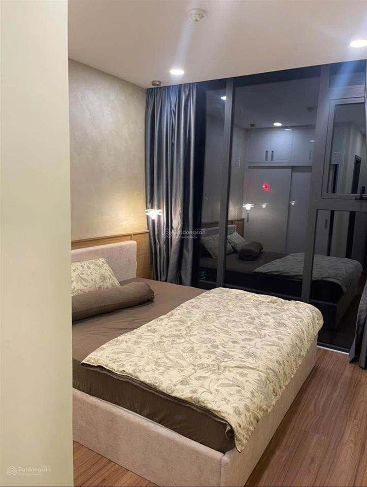 Bán gấp căn hộ eco green saigon, sổ hồng riêng 75m2