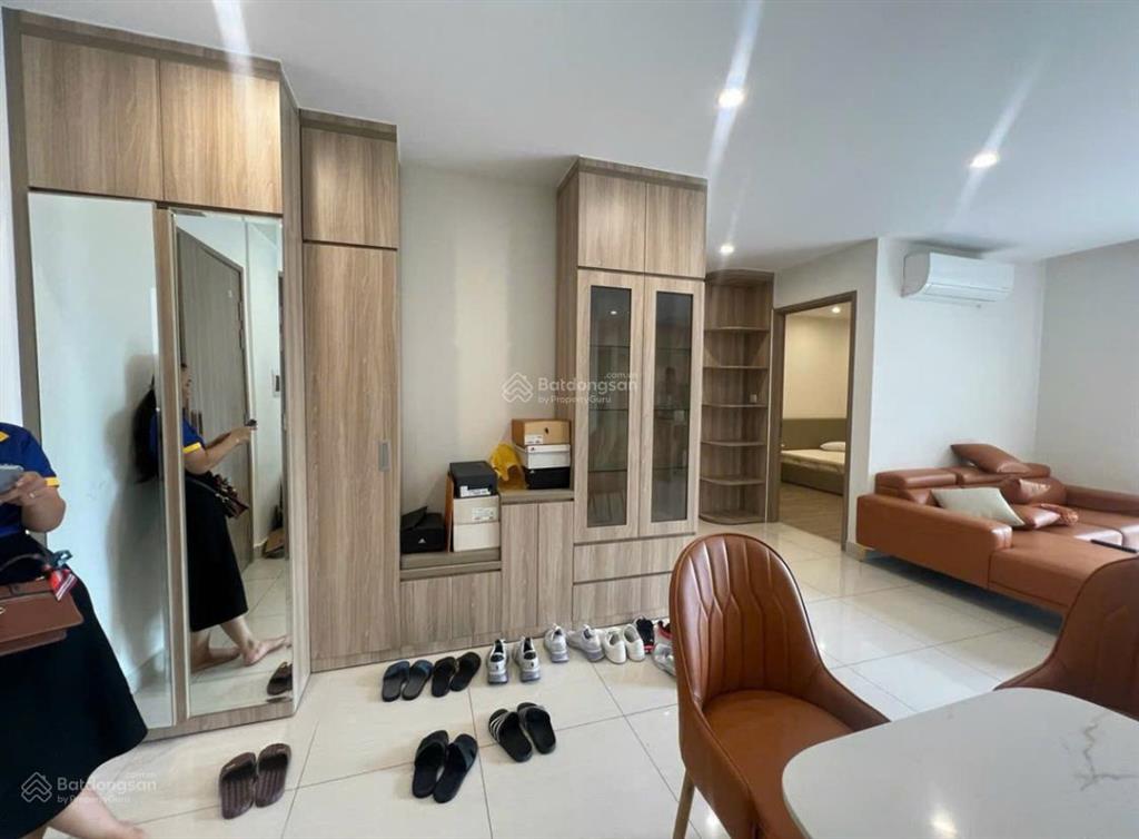 Bán căn hộ vinhomes grand park 2ty4, full nội thất, sổ hồng riêng 81m2