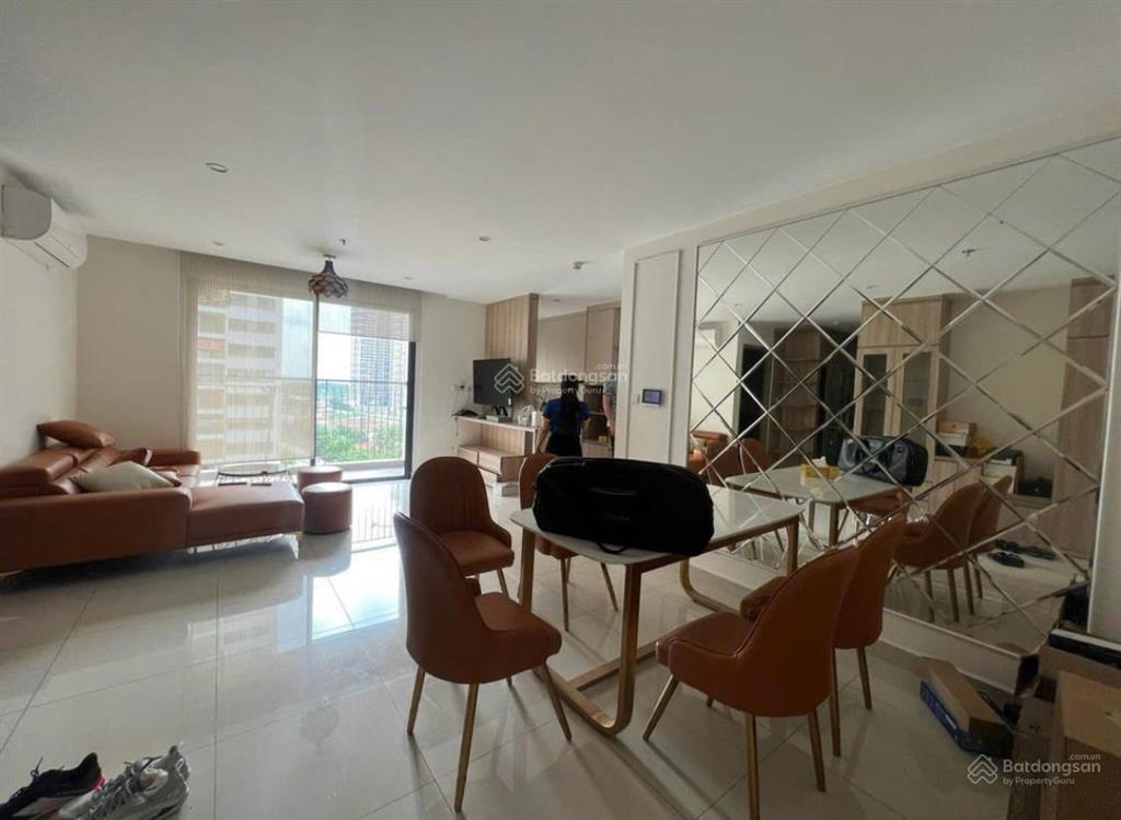 Bán căn hộ vinhomes grand park 2ty4, full nội thất, sổ hồng riêng 81m2