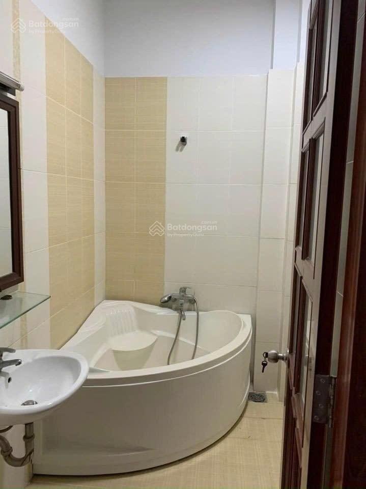 Bán gấp nhà để ở nơi khác tại đ số 20, linh đông, 55m2 ,2pn hẻm rộng.