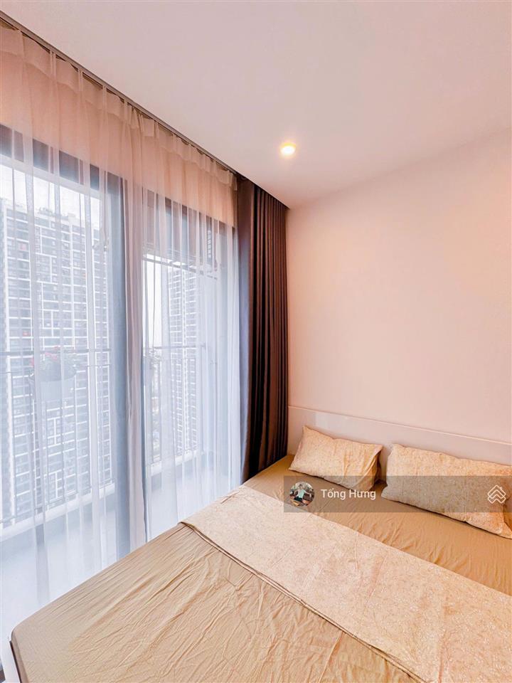 Bán gấp căn studio  the sakura vinhomes smart city , 2,2 tỷ, 25m2, full nội thất gỗ an cường