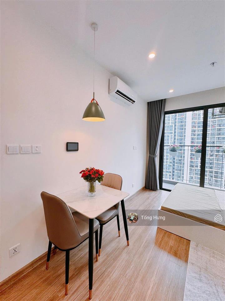 Bán gấp căn studio  the sakura vinhomes smart city , 2,2 tỷ, 25m2, full nội thất gỗ an cường