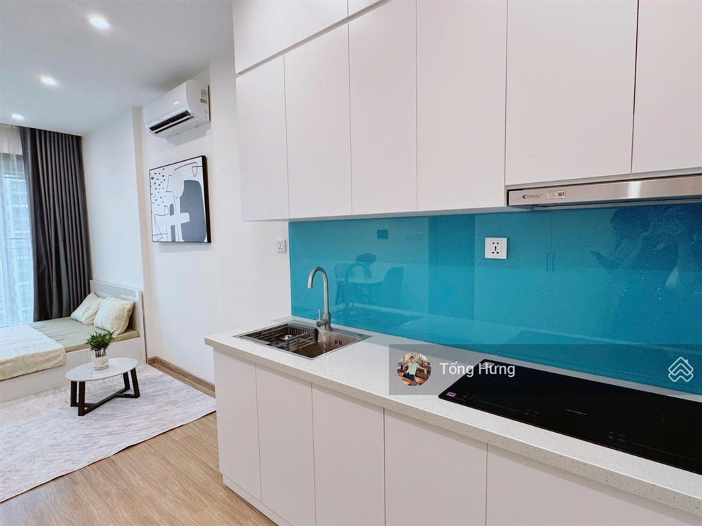 Bán gấp căn studio  the sakura vinhomes smart city , 2,2 tỷ, 25m2, full nội thất gỗ an cường