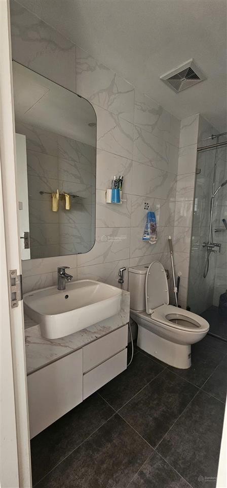 Chính chủ bán căn góc 2n+ imperia smart city, view hồ , giá 5,7 tỷ, diện tích 64 m2 full nội thất