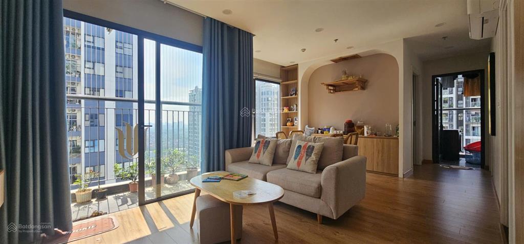 Chính chủ bán căn góc 2n+ imperia smart city, view hồ , giá 5,7 tỷ, diện tích 64 m2 full nội thất