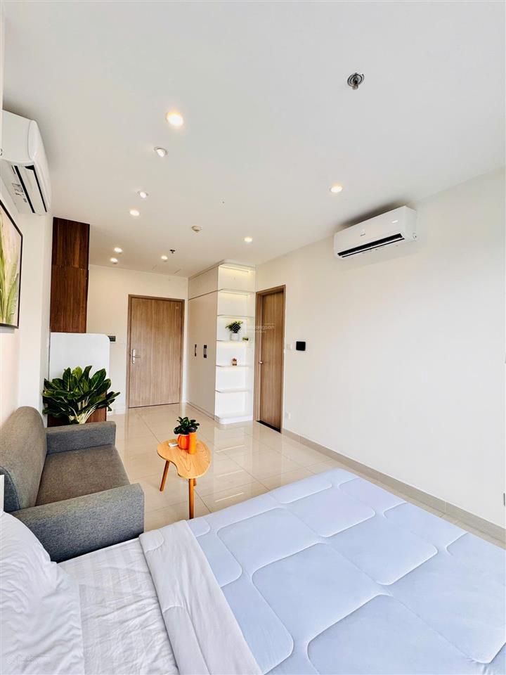 Bán gấp căn studio  the sapphire smart city, 1,9 tỷ, ban công thoáng, full nội thất